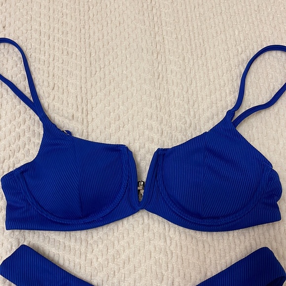 Swimsuit - Picture 2 of 3